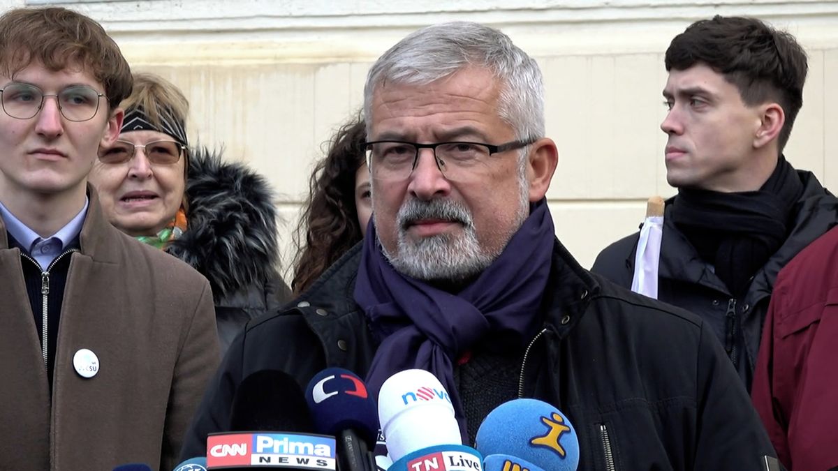 Volání po další stávce ve školách sílí